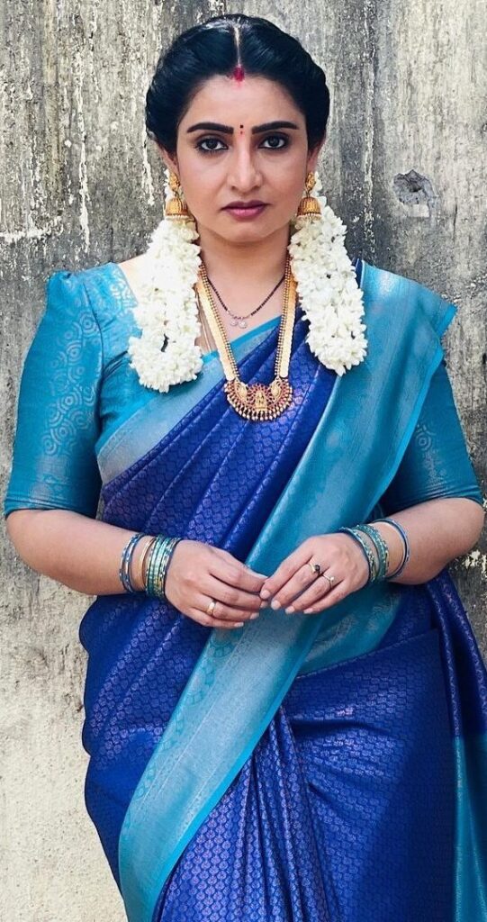Hot aunty blouse 6