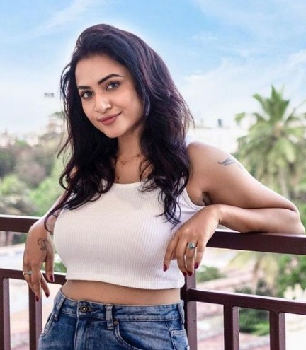 Janani Ashok kumar hot 20