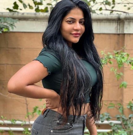 Reshma Pasupuleti hot sexy navel