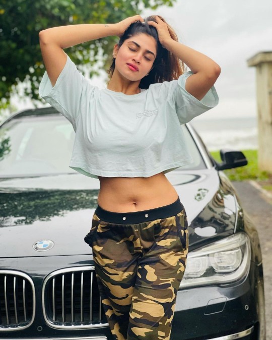 shivani narayanan hot shivani narayanan bikini