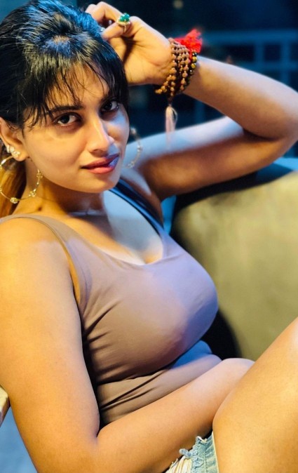 shivani narayanan hot 23