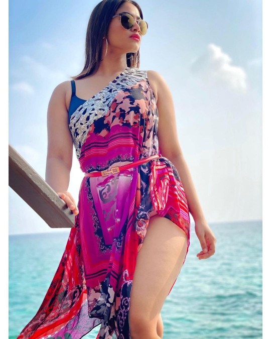 shivani narayanan hot shivani narayanan bikini