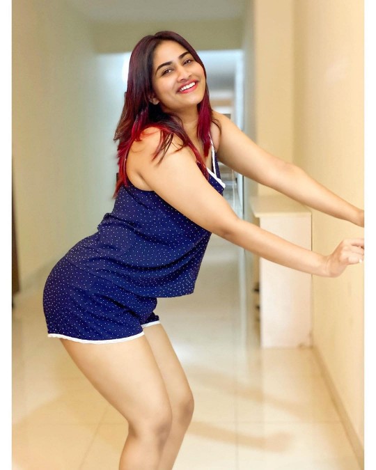 shivani narayanan hot 26