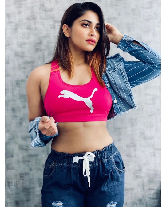 shivani narayanan hot shivani narayanan hot sexy navel