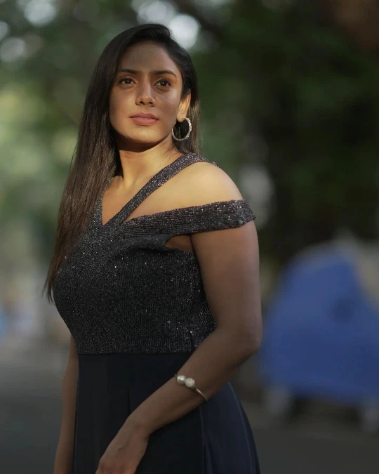 Rajalakshmi gopalakrishnan hot in black top