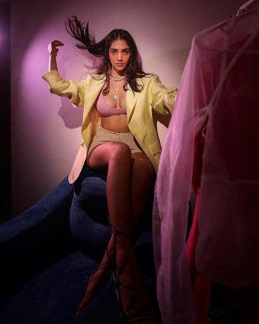 Yogita Bihani hot Yogita Bihani hot in yellow jacket and pink bra