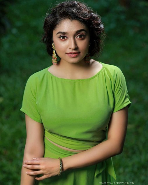 sija rose hot 5